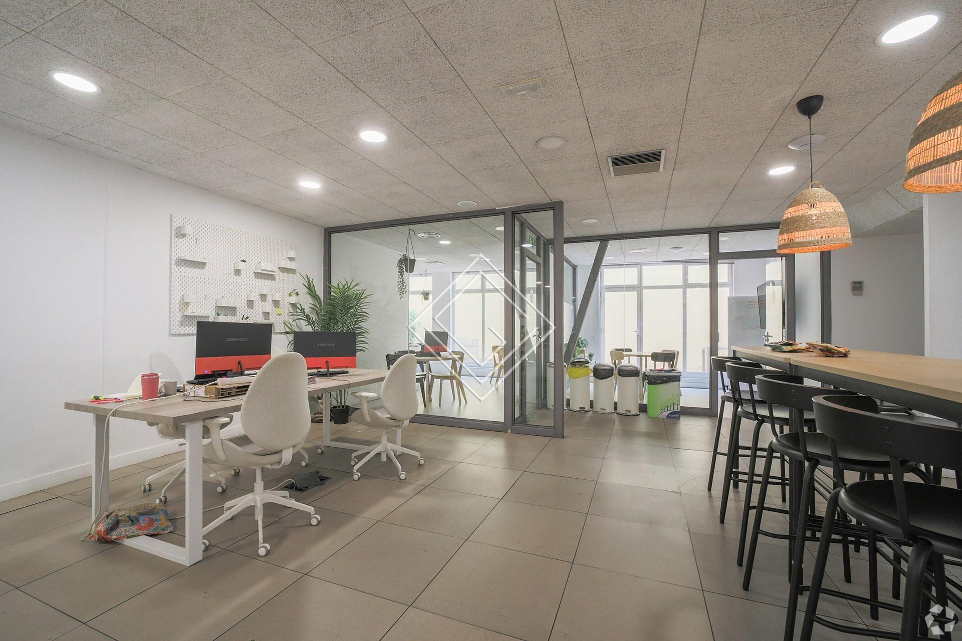 Office in Madrid, Madrid to rent Interior Photo- Image 1 of 2