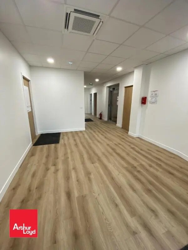 Location Bureaux 68 m²
