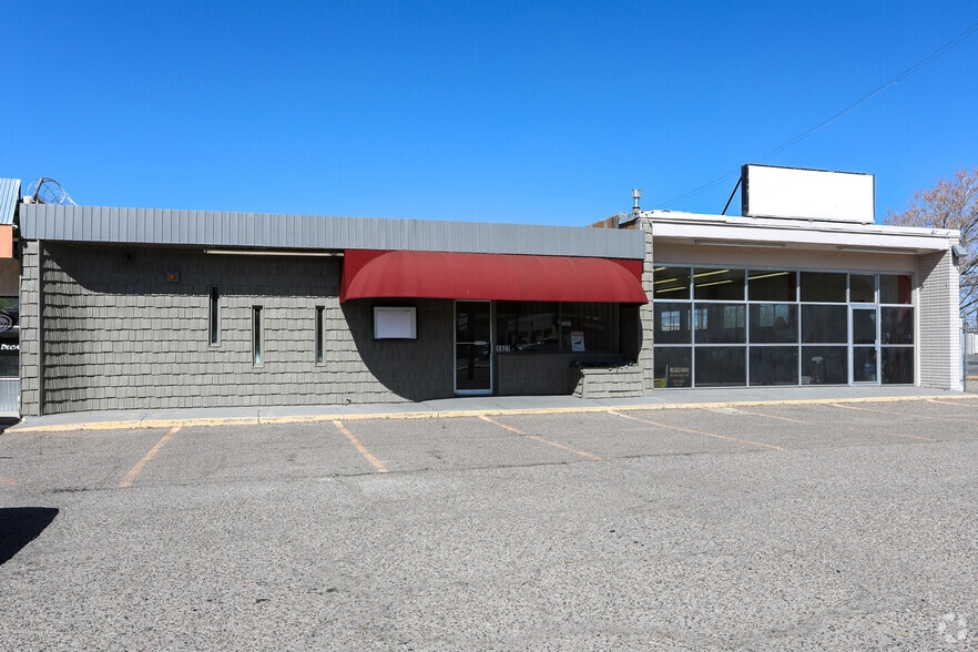 Commercial Package REPRICED portfolio of 2 properties for sale on LoopNet.co.uk - Building Photo - Image 1 of 19