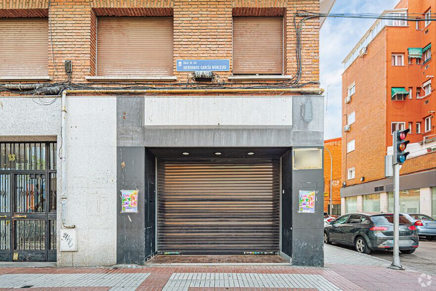 Calle Hermanos García Noblejas, 13, Madrid, Madrid for rent - Building Photo - Image 2 of 4