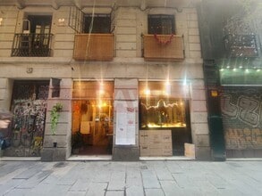 Retail in Barcelona, Barcelona to rent Interior Photo- Image 2 of 21