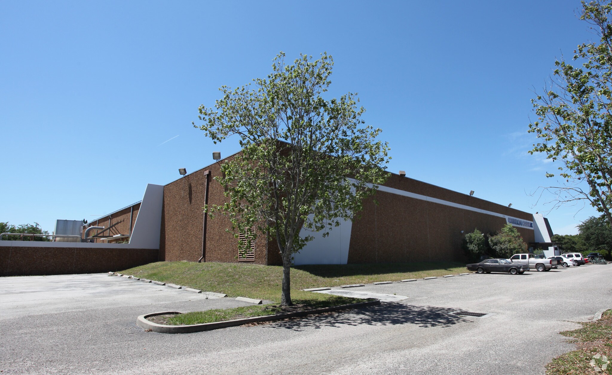 6500 Youngerman Cir, Jacksonville, FL for sale Primary Photo- Image 1 of 1