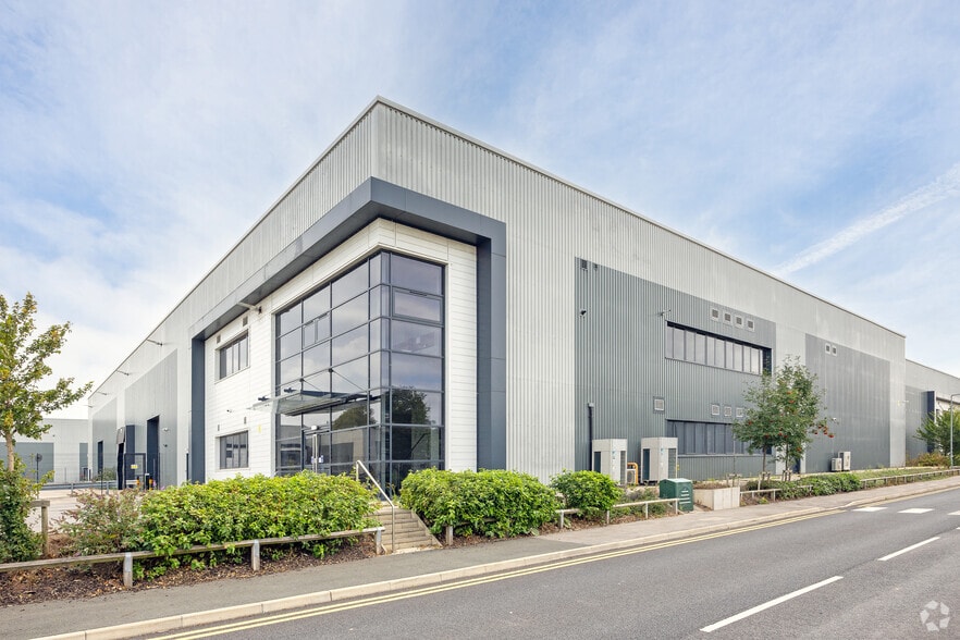 Wheatley Hall Rd, Doncaster to rent - Building Photo - Image 3 of 19