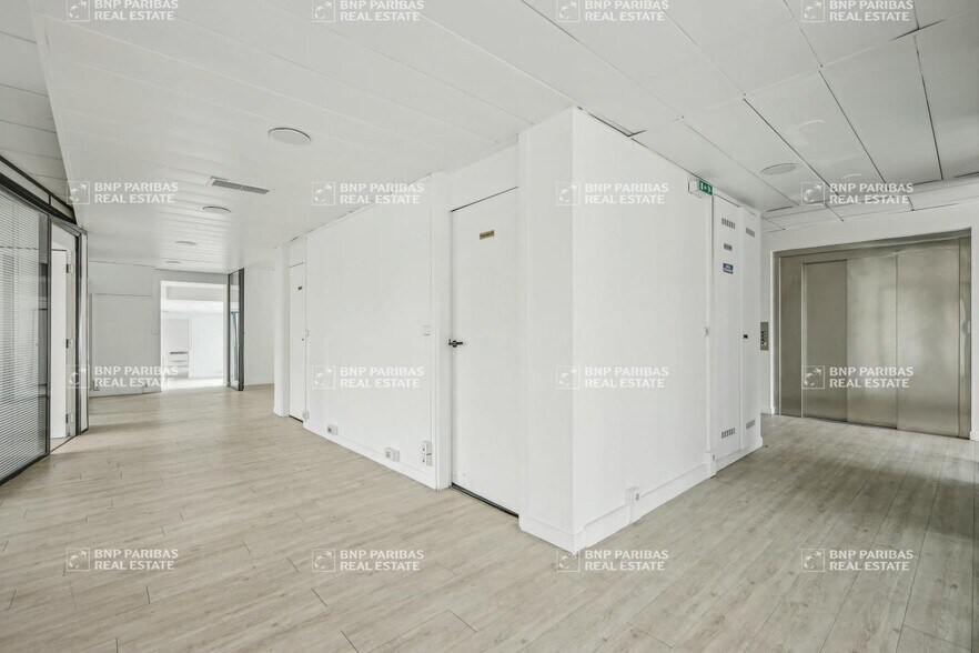 58 Avenue Du Général Leclerc, Boulogne-Billancourt to rent - Interior Photo - Image 2 of 15