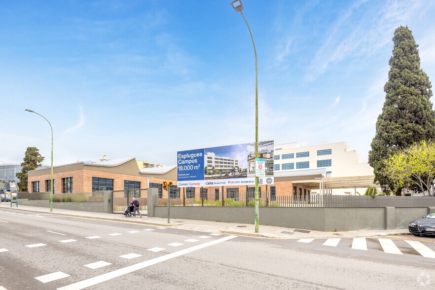 Carrer d'Enric Granados, 32-34, Esplugues de Llobregat, Barcelona to rent - Primary Photo - Image 2 of 11