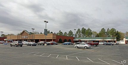 15425-15439 Warwick Blvd, Newport News, VA for rent Building Photo- Image 1 of 9