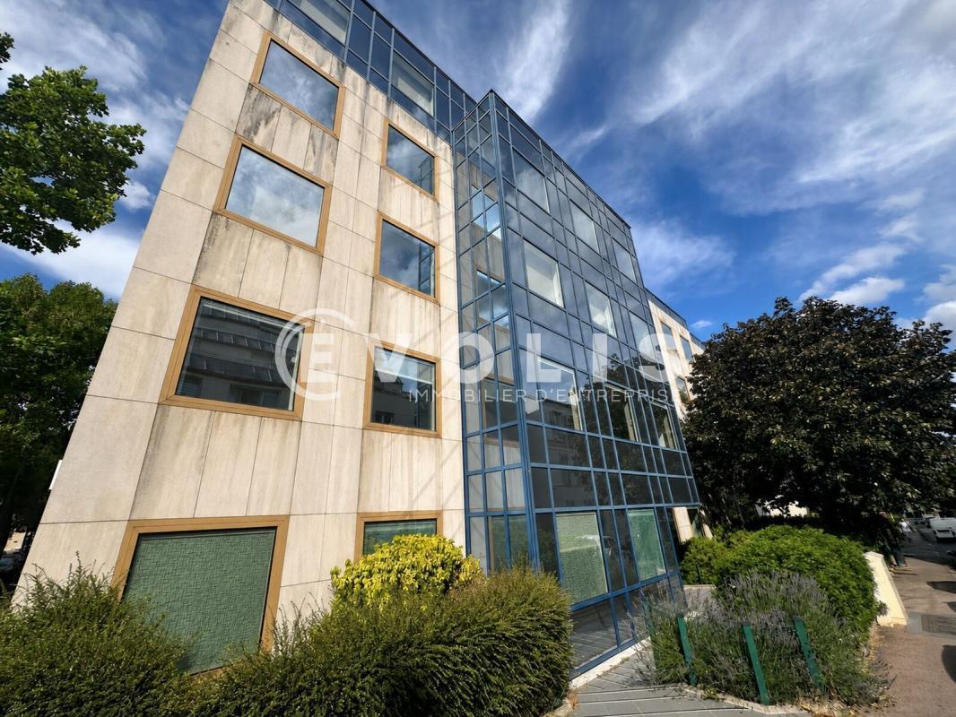 6-10 Rue Chevreul, Suresnes for sale Building Photo- Image 1 of 45