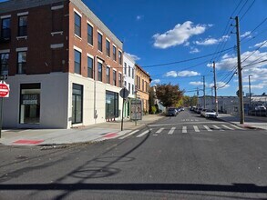 72 Van Dyke St, Brooklyn, NY to rent Interior Photo- Image 2 of 8
