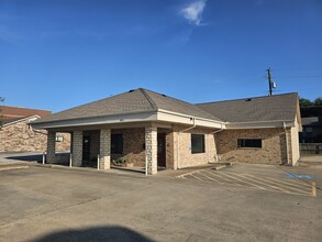 1831 W Louisiana St, McKinney, TX for rent Building Photo- Image 2 of 17