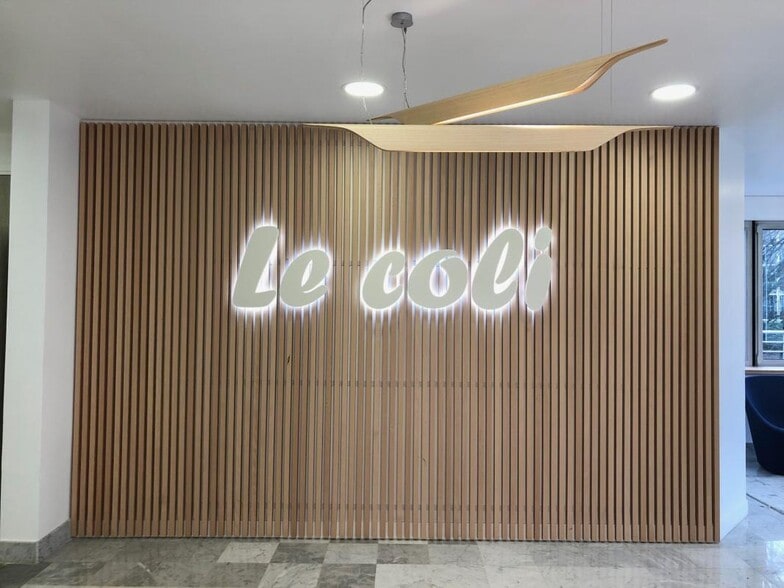 Office in Vélizy-Villacoublay to rent - Lobby - Image 3 of 16