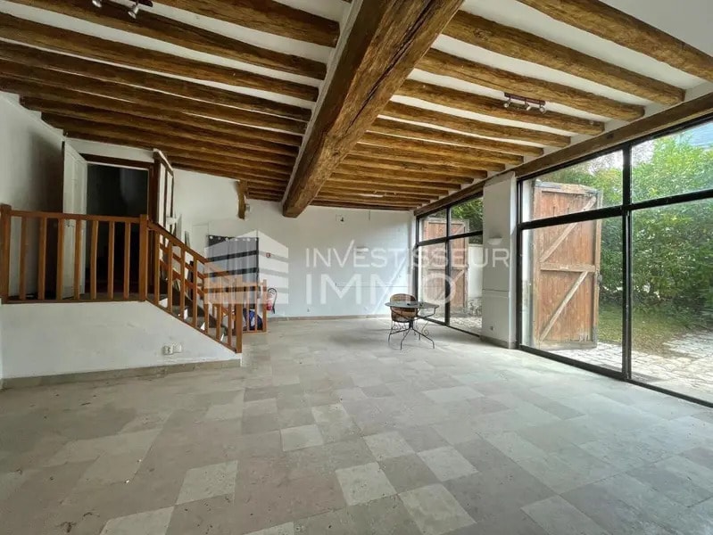 Office in Maincy to rent Interior Photo- Image 1 of 6