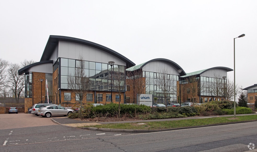 Basing View, Basingstoke for sale - Primary Photo - Image 1 of 3