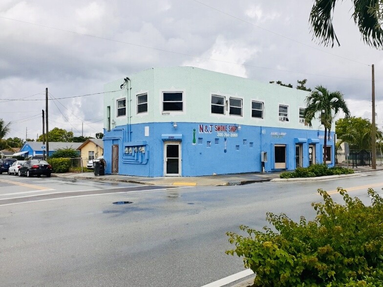 2301 N Tamarind Ave, West Palm Beach, FL for sale - Building Photo - Image 1 of 1