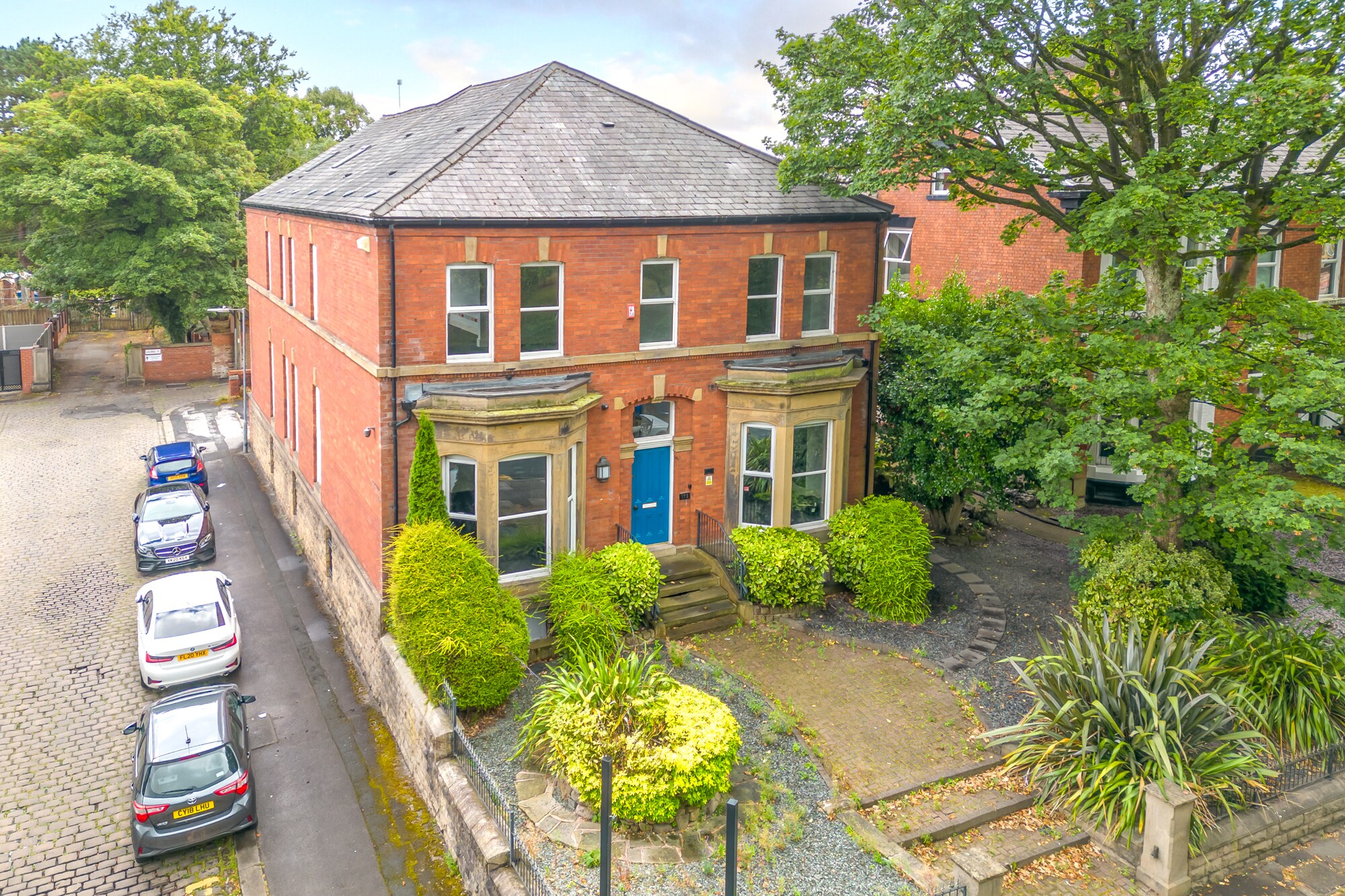 173 Chorley New Rd, Bolton to rent Primary Photo- Image 1 of 8