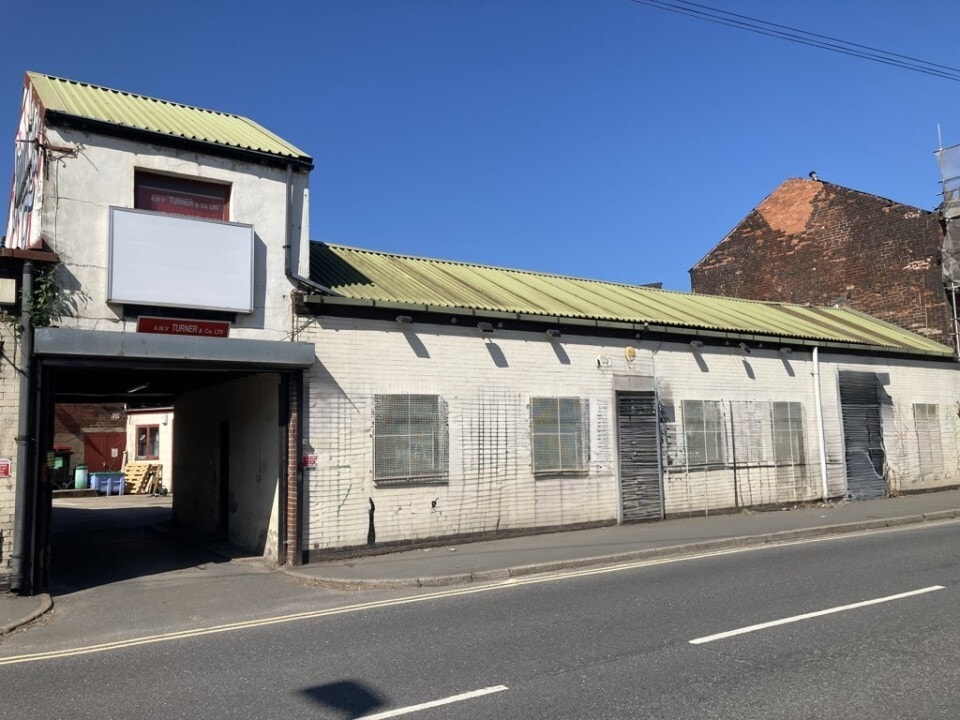 51 Harvest Ln, Sheffield to rent Building Photo- Image 1 of 8