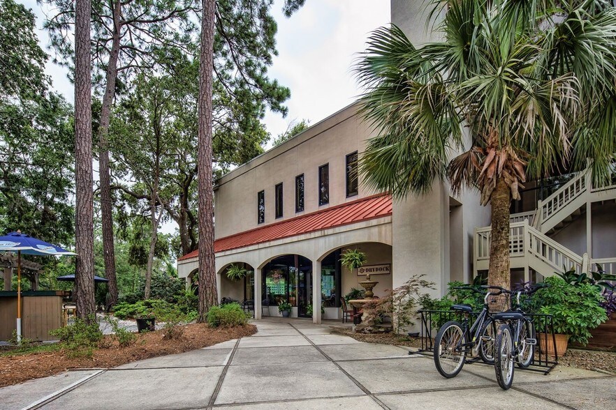 840 William Hilton Pky, Hilton Head Island, SC for rent - Building Photo - Image 3 of 9