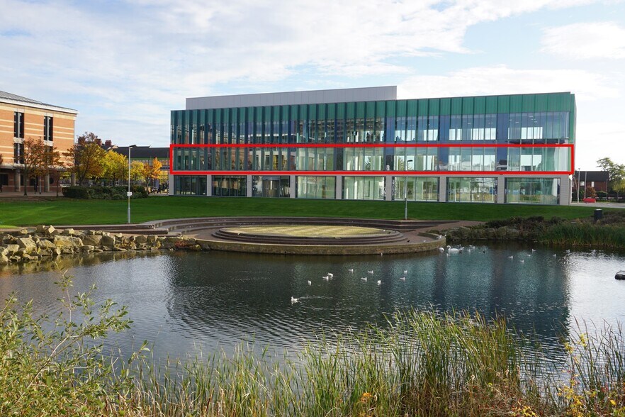 2 Centre Sq, Middlesbrough for sale - Building Photo - Image 1 of 1