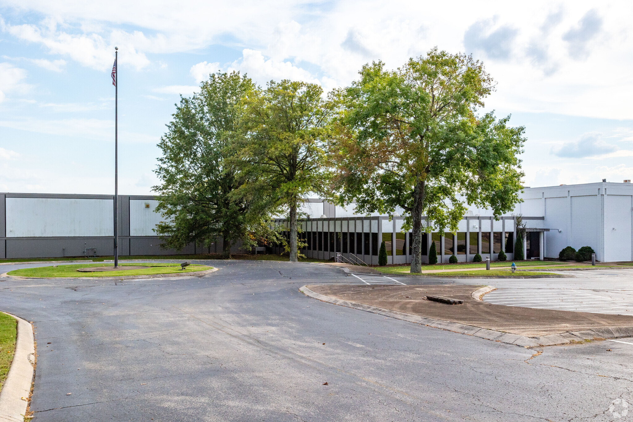 981 Industrial Park Rd, Columbia, TN for rent Building Photo- Image 1 of 37