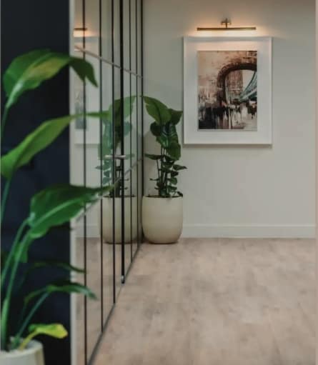 Victoria St, St Albans to rent Interior Photo- Image 1 of 9