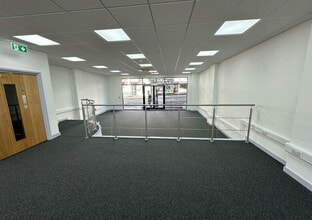 96-101 Queens Rd, Brighton to rent Interior Photo- Image 2 of 2