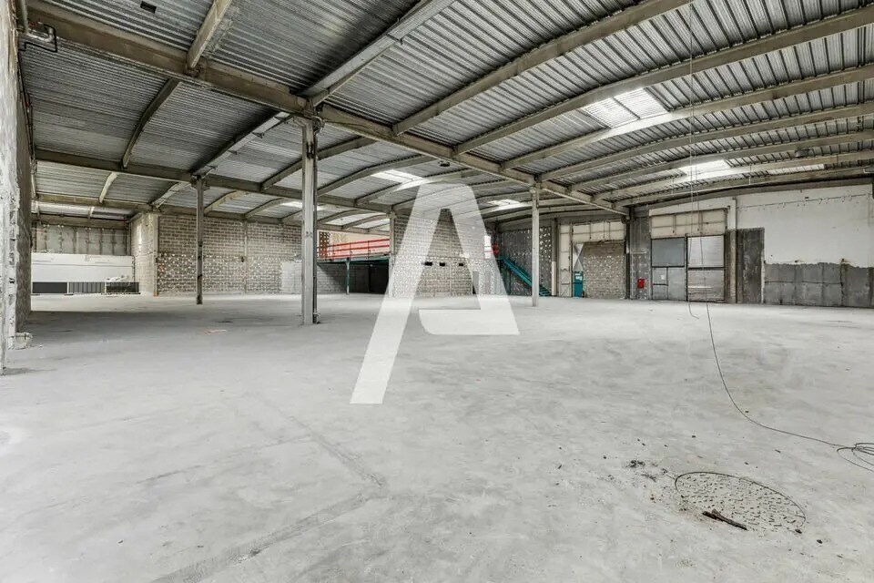 Light Industrial in Ivry-sur-Seine to rent Interior Photo- Image 1 of 6