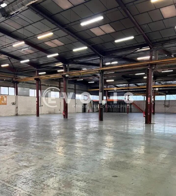 4 Rue Des Alpes, Vaulx-en-Velin to rent Building Photo- Image 1 of 11