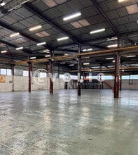 4 Rue Des Alpes, Vaulx-en-Velin to rent Building Photo- Image 1 of 11