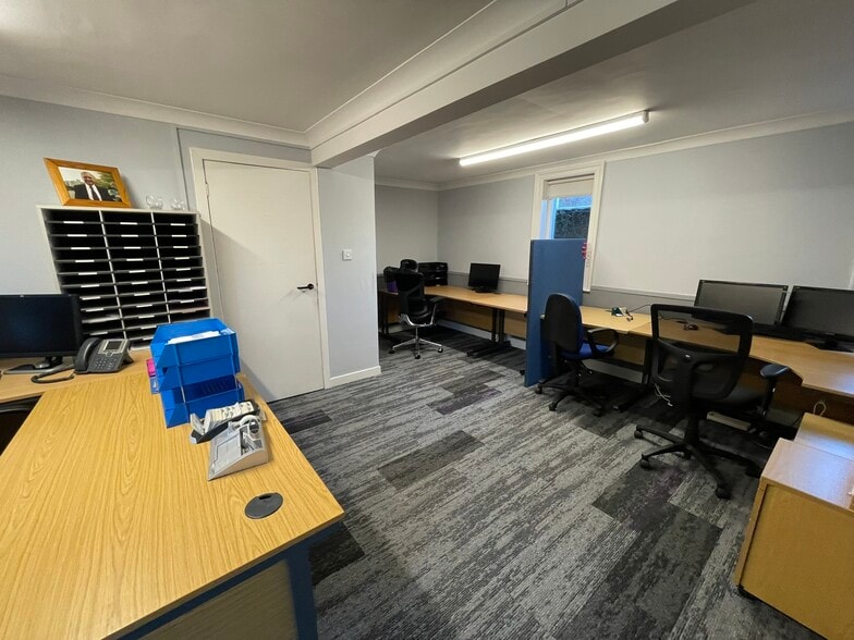42 Carden Pl, Aberdeen for sale - Building Photo - Image 2 of 6