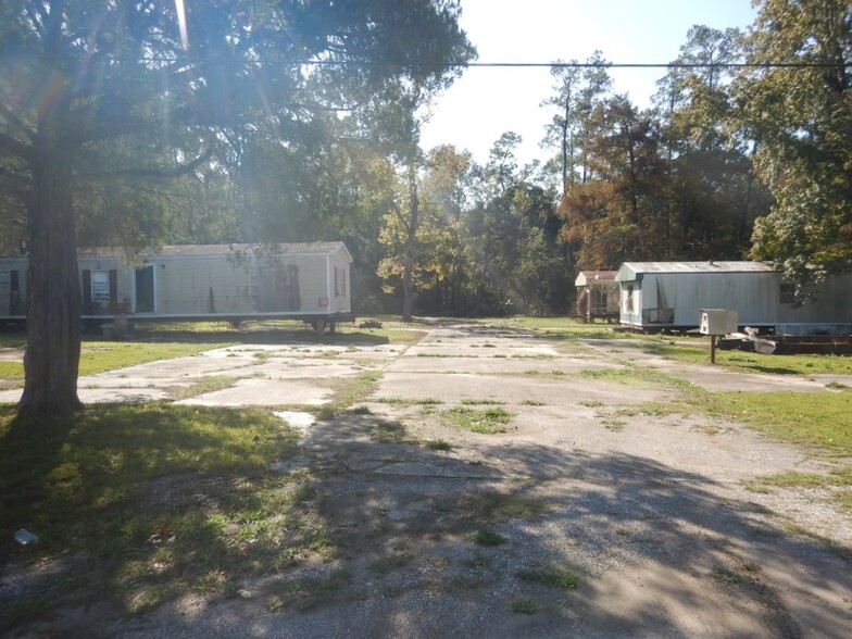 445 Oak Ln, Vidor, TX for sale - Building Photo - Image 2 of 4