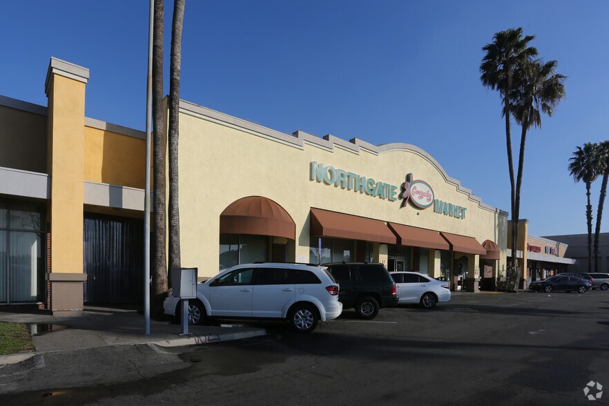 1619-1629 17th St, Santa Ana, CA for rent - Building Photo - Image 3 of 3