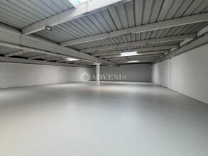Industrial in Maurepas for sale Interior Photo- Image 2 of 4