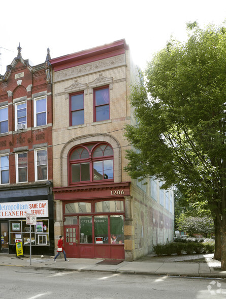 1206 E Carson St, Pittsburgh, PA for sale - Primary Photo - Image 1 of 1