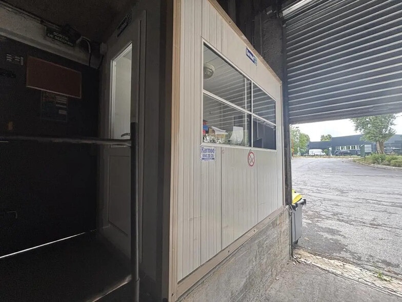 9 Rue Chauvart, Gonesse to rent - Building Photo - Image 3 of 7