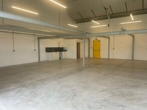 Common Rd, Child Okeford to rent Interior Photo- Image 1 of 2