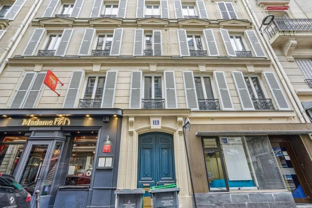 Vente Commerce 923 m² - Photo 1