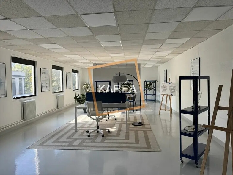 Office in Lognes to rent - Interior Photo - Image 2 of 5