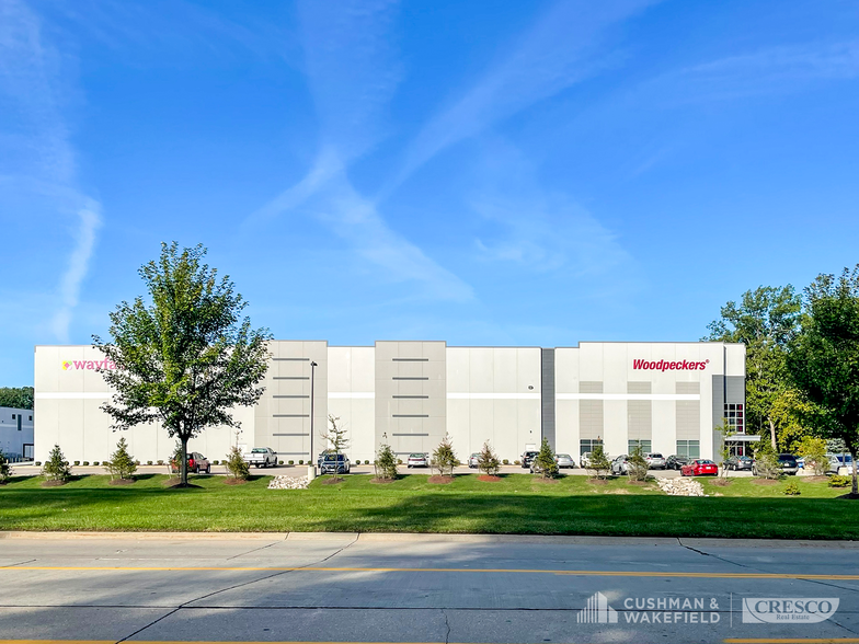 14450-14580 Foltz Pky, Strongsville, OH for rent - Building Photo - Image 1 of 3