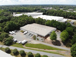 More details for 2007 Gateway Blvd, Charlotte, NC - Industrial for Rent