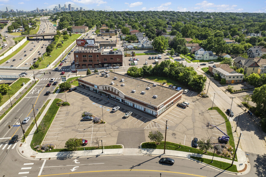 4201-4209 Webber Pky, Minneapolis, MN for sale - Building Photo - Image 2 of 3