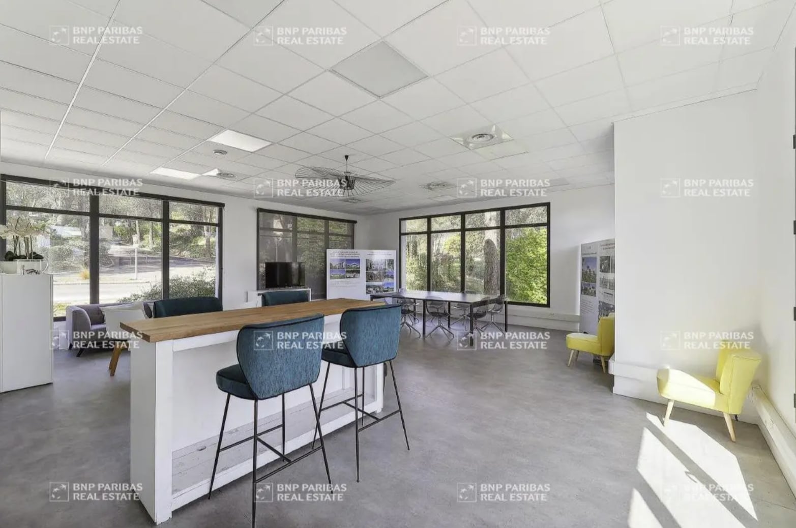 Office in Aix-en-Provence to rent Interior Photo- Image 1 of 2