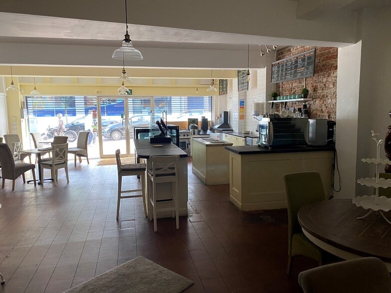 10-12 Main St, Bangor to rent - Building Photo - Image 2 of 7