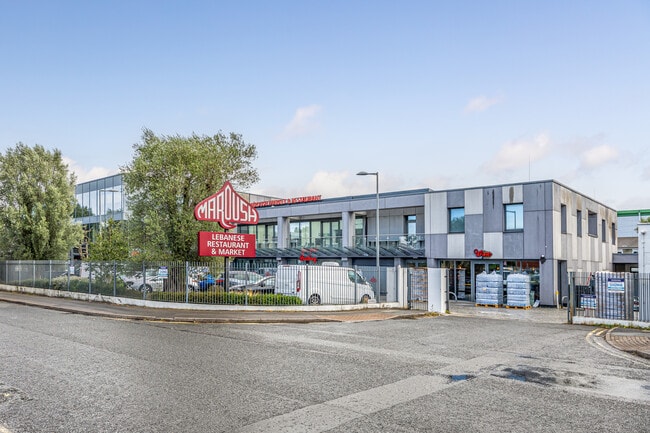 More details for 5 McNicol Dr, London - Mixed-use to Rent