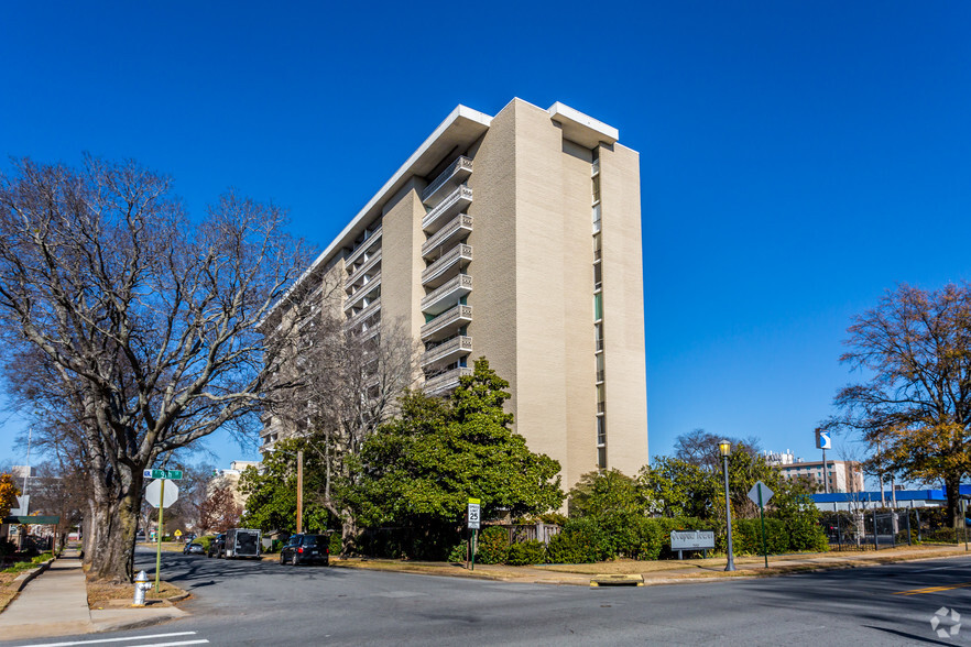 700 E 9th St, Little Rock, AR for sale - Primary Photo - Image 1 of 10