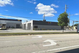 2441-2481 NW 72nd Ave, Miami, FL for rent Building Photo- Image 1 of 2