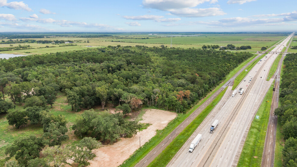 0 E Feeder Rd, Hankamer, TX for sale - Primary Photo - Image 1 of 12