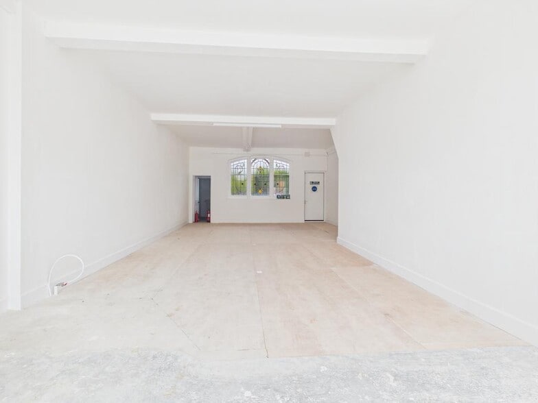 Collington Av, Bexhill On Sea to rent - Building Photo - Image 2 of 17