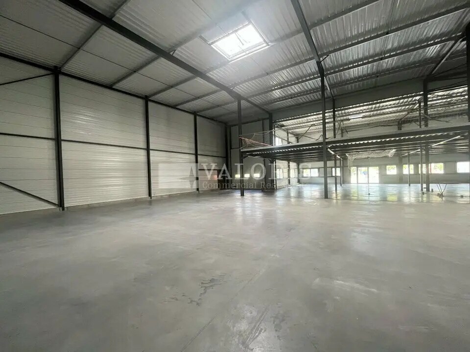 Light Industrial in Miribel to rent Building Photo- Image 1 of 4