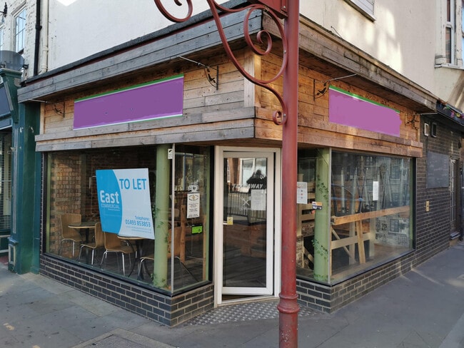 More details for 15 Broad Row, Great Yarmouth - Retail to Rent