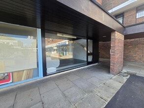 The Parade, Pagham, Bognor Regis to rent Building Photo- Image 1 of 5