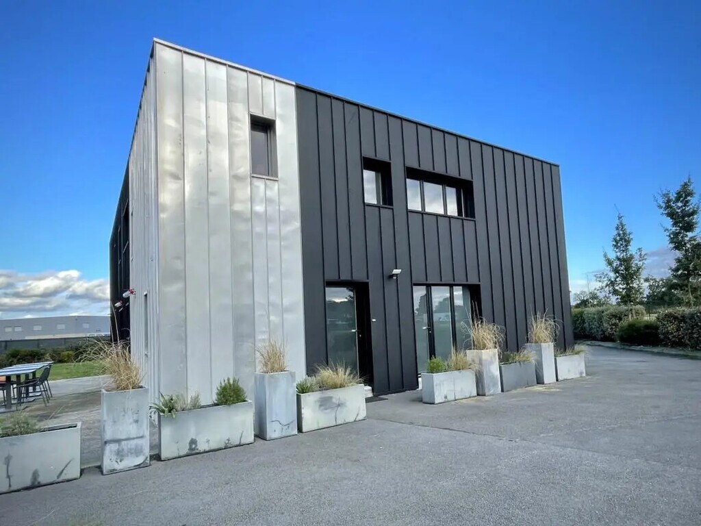Vente Local d'activités 286 m² - Photo 1